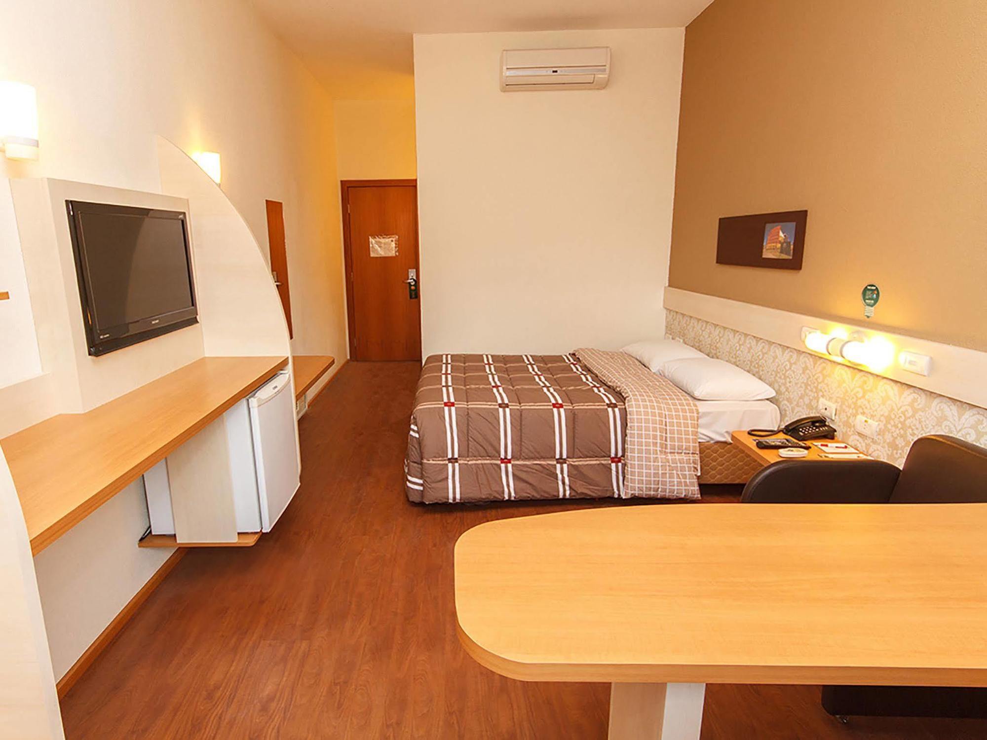Hotel 10 Dourados Εξωτερικό φωτογραφία